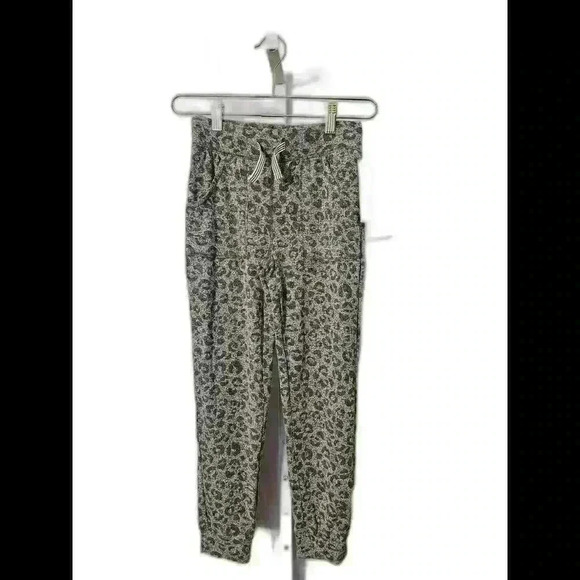 Stylish Leopard Print Jogger Pants for Comfort & Style NWT - Picture 1 of 4